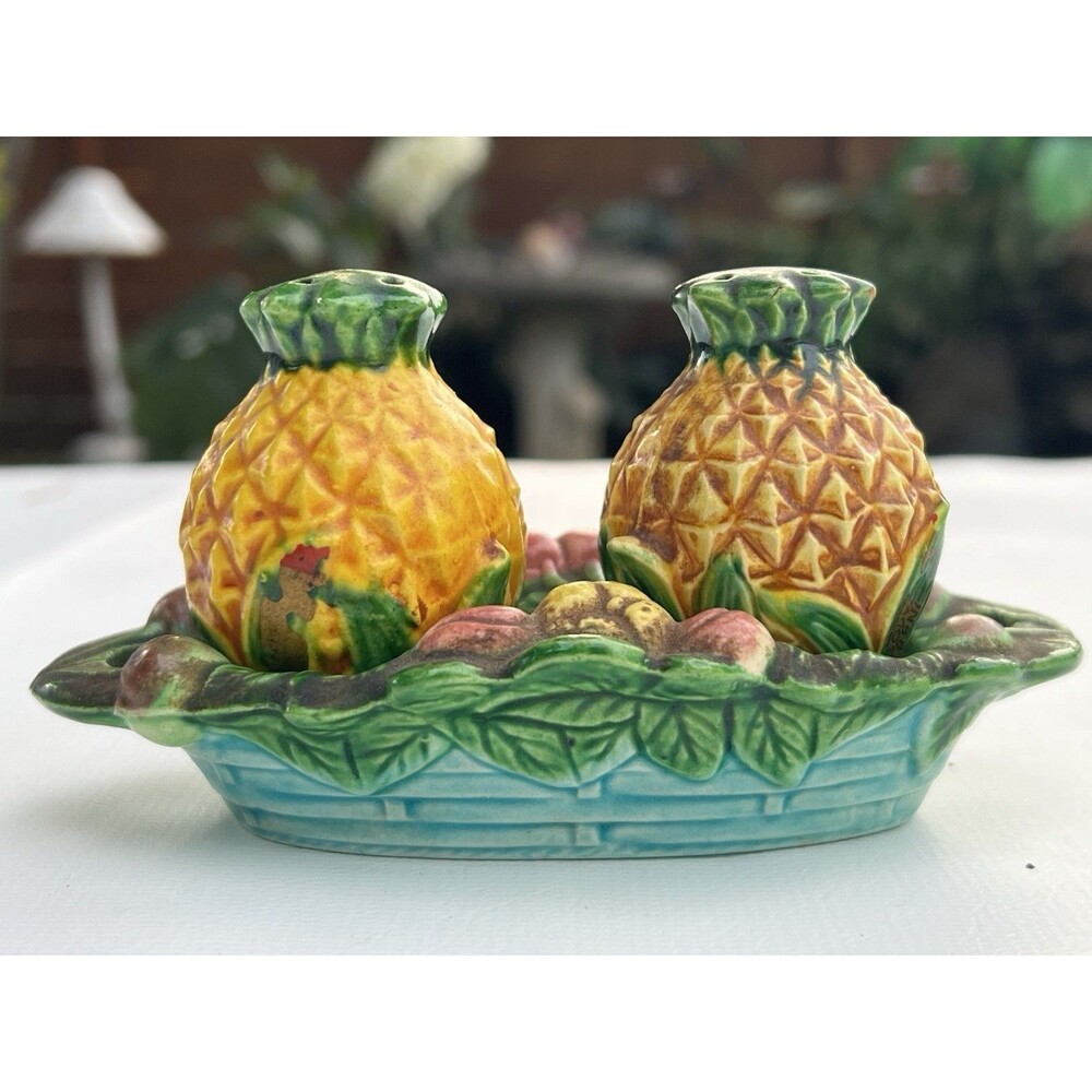 Vintage 1950s pineapple salt and pepper shaker set with tray Tiki kitschy Style